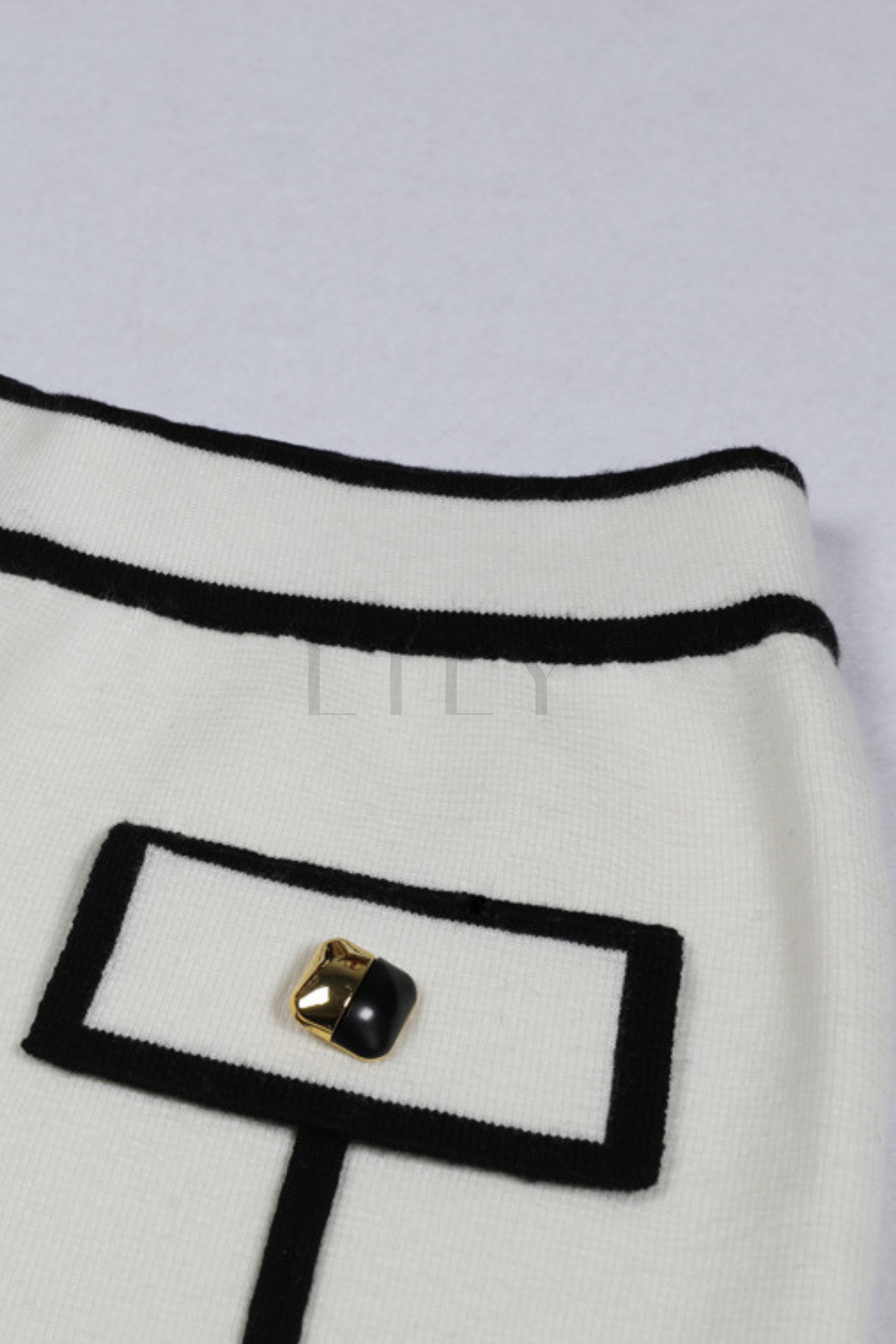 Signature luxe Line Knit Ensemble Set
