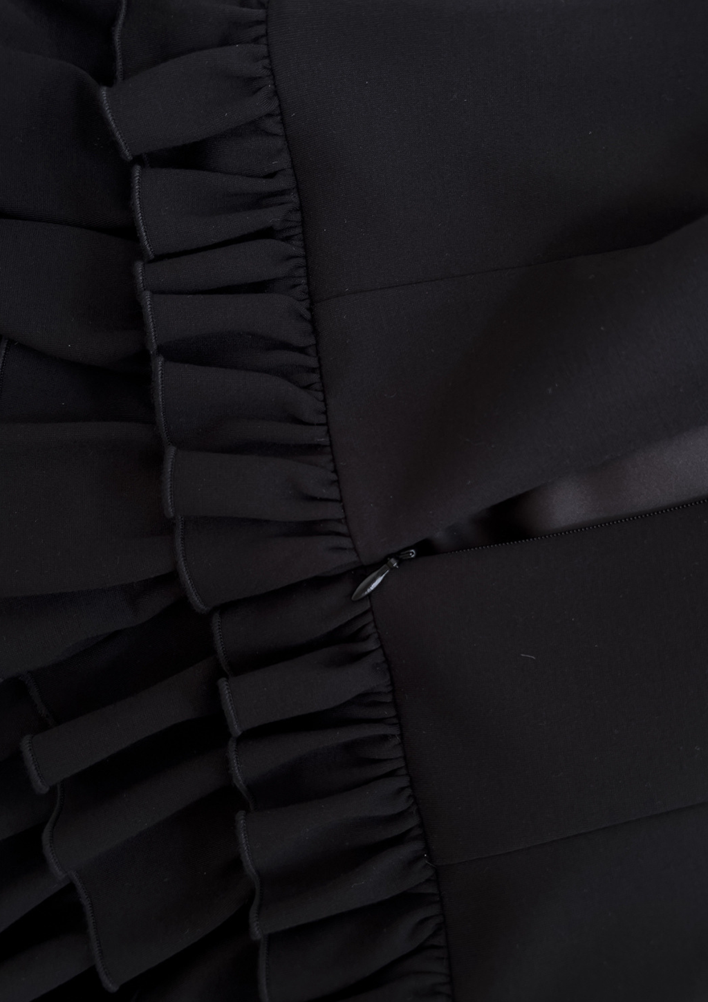 Midnight Ruffle Button Mini Set